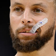 Warriors fans told to brace for potential Steph Curry departure