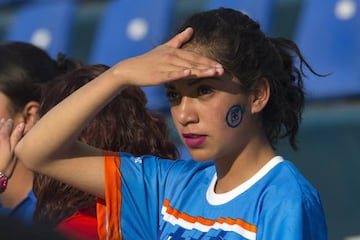 La afición celeste dentro y fuera del estadio