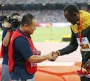 El aparatoso atropello de Usain Bolt por el cámara de televisión