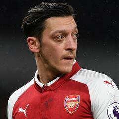 Özil breaks Cantona assist record