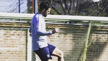 El mediocampista puso en su cuenta de Instagram una frase motivaciones para mostrar a sus fans que contin&uacute;a recuper&aacute;ndose y que no piensa en el retiro.