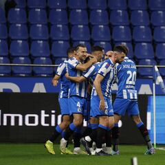 El Deportivo toma aire ante un inocente Logroñés
