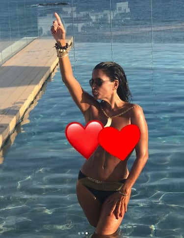 Aida Nízar despide el verano con un posado en ‘topless’: qué fue de la colaboradora de televisión