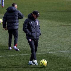 Sin fichajes, sin gol y sin tiempo