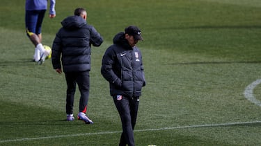 Simeone, en el entrenamiento del Atlético.