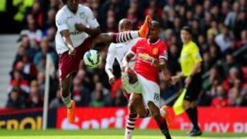 Carlos Sánchez volvió a la titular frente al Manchester United
