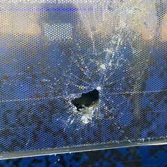 Afición del América agrede el camión de Tigres a su llegada al Azteca