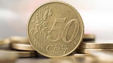 Si tienes esta moneda de 50 céntimos en el bolsillo quizás tienes 1.000 euros: es belga, de 1999 y tiene este error