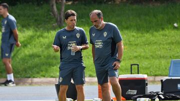 Rubi junto a su ayudante, Jaume Torras.