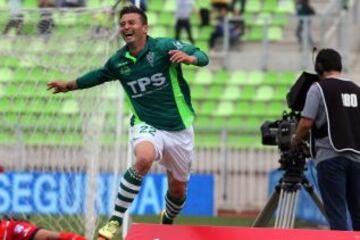 Santiago Wanderers venció a San Marcos en Valparaíso y alcanzó a la U