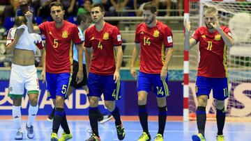 Aicardo, Bebe, Ra&uacute;l Campos y Miguel&iacute;n, tras celebrar uno de los goles ante Marruecos.
 