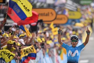 El ciclista colombiano del Movistar Team se impuso en el inicio de los Alpes, le sacó 1'30" al segundo y ahora es séptimo en la clasificación general.