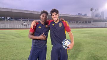 Guiu y Oyono, jugadores de la Sub-17.