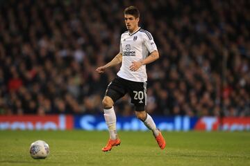 El extremo brasile?o fue clave en el ascenso del Fulham a Premier League la pasada temporada. Estuvo en el Chelsea esta temporada hasta enero que decidieron cederlo al Chievo Verona para que encuentre los minutos que su juego necesita para progresar.