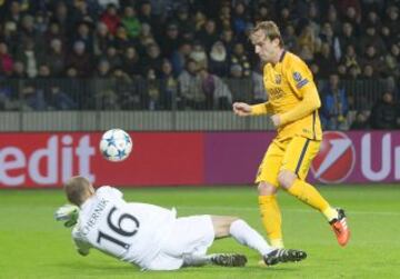 0-2. Rakitic marc¨® el segundo gol.