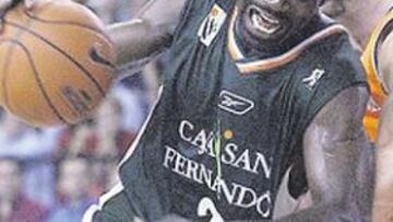 <b>UN ATLETA. </b>El culto al cuerpo mantiene a Roe en la élite de la ACB.