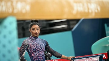 US' Simone Biles takes part in an artistic gymnastics training session at the Bercy Arena in Paris on July 25, 2024, ahead of the Paris 2024 Olympic Games. (Photo by Loic VENANCE / AFP)