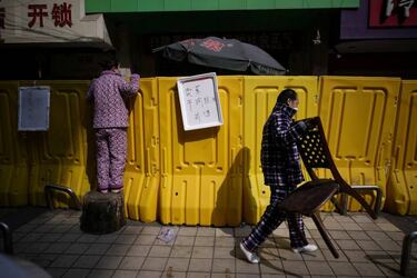 Message from Wuhan: residents tell the world to stay strong, stay indoors