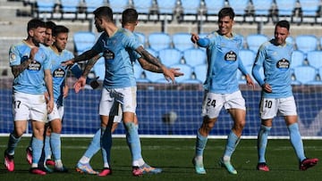 Javi Galán, Unai Núñez y Aspas, entre otros, celebran un gol de Gabri Veiga.