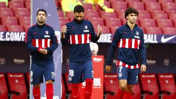 Luis Suárez, Felipe y João Félix, antes del Atlético-Villarreal.