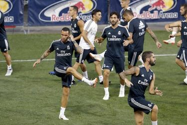 Real Madrid round-up: Courtois, Modric, Roma, Raúl de Tomás...