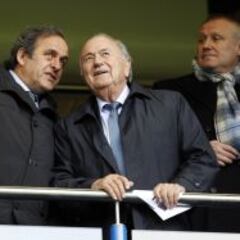 Platini se enfrenta a una inhabilitación de seis años
