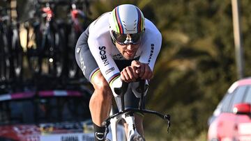 Ganna triunfa con Evenepoel por delante de Pogacar