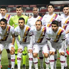 Jugadores del Ascenso MX regresan en camión de redillas después de juego