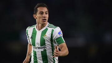 Guardado es al igual que Ochoa, uno de los grandes veteranos en el viejo continente. Es uno de los líderes del Betis, pero ya tiene 32 años y no es el mismo que alguna vez tuvo un valor de 12 millones con el Deportivo la Coruña.