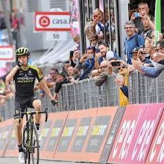 Mikel Nieve logra el triunfo 110 de España en el Giro