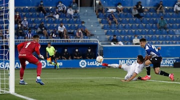 Nacho anotó el 0-2.