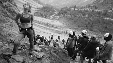 Pierce Brosnan será la “damisela en apuros” en este reboot de un clásico de Sylvester Stallone