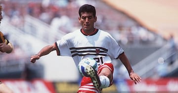 Gran parte de su carrera la hizo en la MLS, vistiendo los colores de equipos como DC United, MetroStars y Tampa Bay.