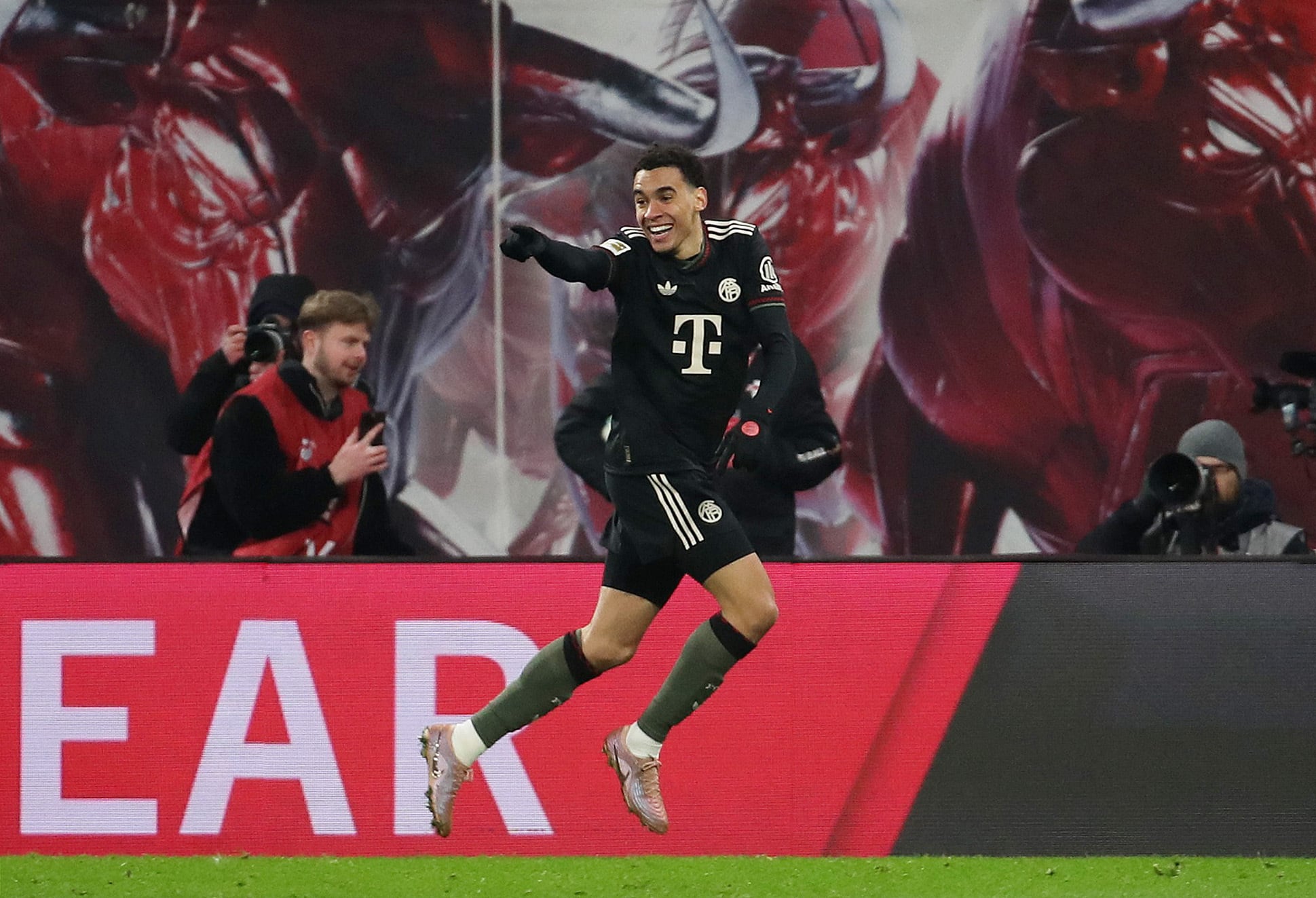 Festín del Bayern en el regreso de Musiala