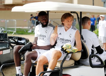 Rüdiger y Modric. 