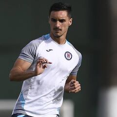 Stephen Eustáquio regresaría a Cruz Azul el próximo verano