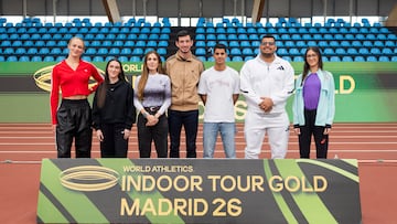 Presentación en Gallur: Lieke Klaver, Paula Sevilla, Marta García, Quique llopis, Moha Attaoui, Uziel Muñoz y Nadia Battocletti.
