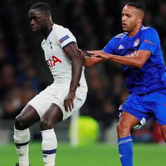Davinson, de los mejores del Tottenham ante Olympiacos