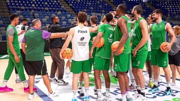 Will Thomas en el círculo inicial del Unicaja.
