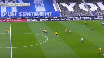 El gol del año en España: control, sombrero... ¡y remate desde su propio campo!