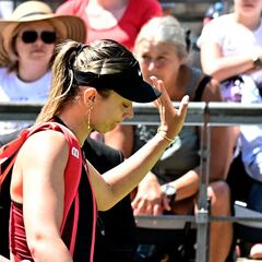 Badosa se retira por lesión en Berlín a una semana de Wimbledon
