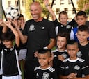 Zidane presenta su escuela de talentos en Francia
