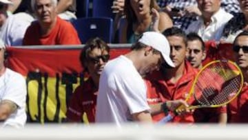 Ferrer y Almagro, al fondo.