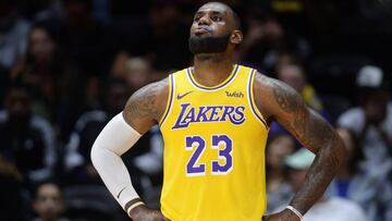 Juancho, m¨¢ximo anotador en el estreno de LeBron con los Lakers