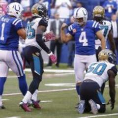 Los Colts ganan a los Jaguars porque Vinatieri sí la sabe meter