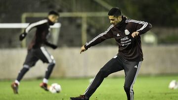 La selección mexicana se encontró con temperaturas muy bajas en su primer entrenamiento en tierras belgas de cara al duelo del viernes.