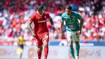 (L-R), Brian Garcia of Toluca and Brian Rubio of Leon during the game Toluca vs Leon, corresponding to Round 04 of the Torneo Clausura 2023 of the Liga BBVA MX, at Nemesio Diez Stadium, on January 29, 2023.

<br><br>

 (I-D), Brian Garcia de Toluca y Brian Rubio de Leon durante el partido Toluca vs Leon, Correspondiente a la Jornada 04 del Torneo Clausura 2023 de la Liga BBVA MX, en el Estadio Nesio DIez, el 29 de Enero de 2023.