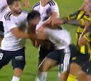 ¿Amistoso? La batalla campal de Peñarol y Colo Colo que terminó con Jonathan Villagra expulsado