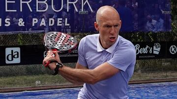 Arjen Robben durante su partido de pádel.