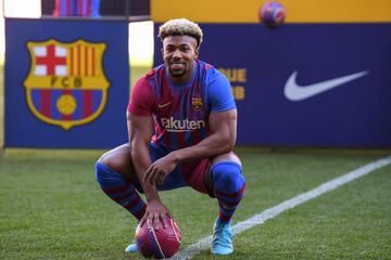 Presentación de Adama Traoré como nuevo jugador del Fútbol Club Barcelona. 